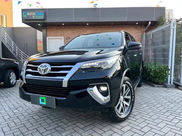 Carro Toyota Hilux Cabine Dupla 2018 Hilux 2.8 TDI SRX CD 4x4 (Aut)