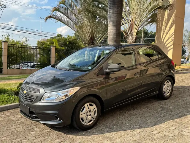 Carro Chevrolet Onix 2017 1.0 Joy SPE/4