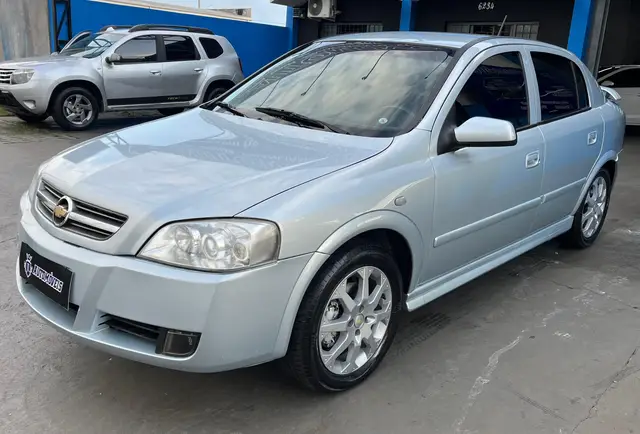 Carro Chevrolet Astra Hatch 2011 Advantage 2.0 (Flex)