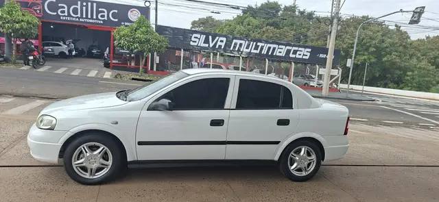 Carro Chevrolet Astra Sedan 2002 1.8 8V