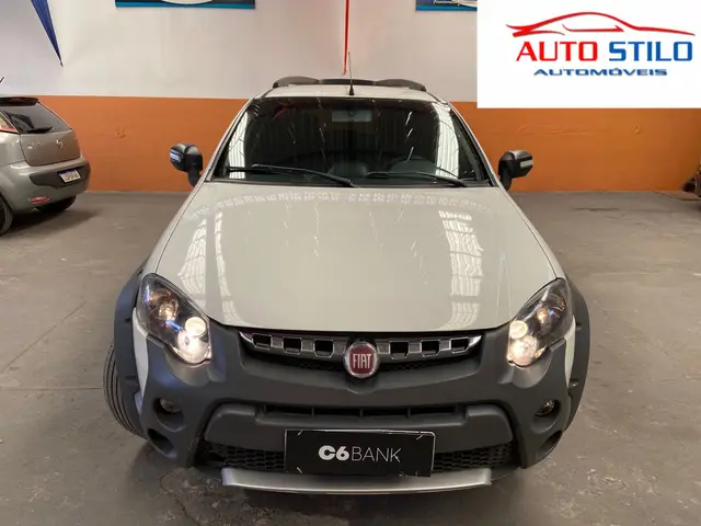 Carro Fiat Palio Weekend 2015 Adventure Locker 1.8 8V (Flex)