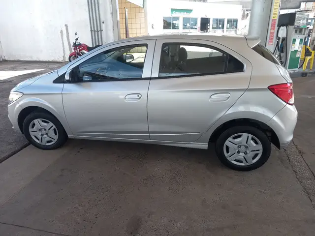Carro Chevrolet Onix 2013 1.0 LT SPE/4