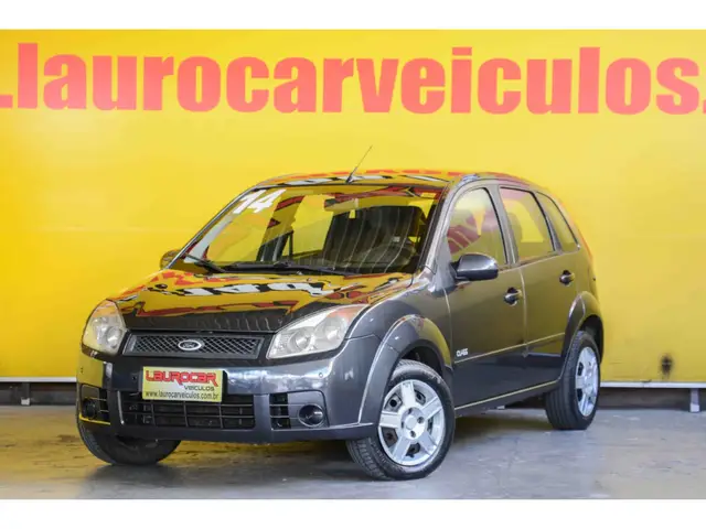 Carro Ford Fiesta Sedan 2010 1.0 (Flex)