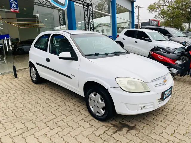 Carro Chevrolet Celta 2011 Life 1.0 VHCE (Flex) 2p