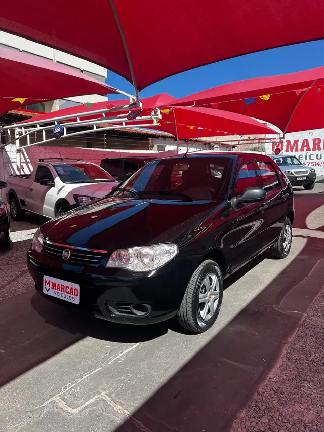 Carro Fiat Palio 2015 Celebration 1.0 Fire Flex 8V 4p