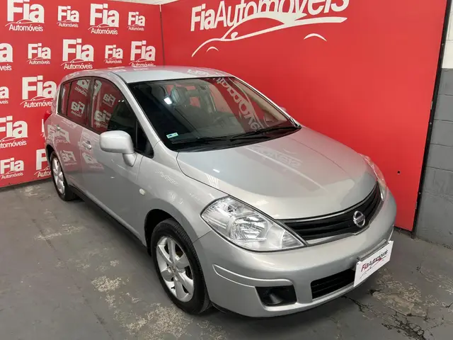 Carro Nissan Tiida 2012 S 1.8 (flex)