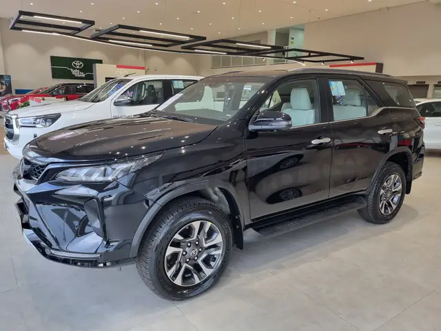 Carro Toyota SW4 2025 Diamond  2.8 Turbodiesel 4x4 (Aut.)