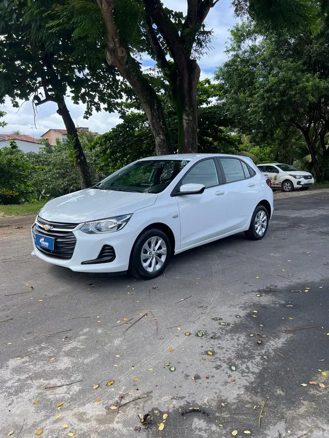 Carro Chevrolet Onix 2023 LT 1.0
