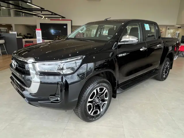 Carro Toyota Hilux Cabine Dupla 2025 SRV 4x4 2.8 Diesel