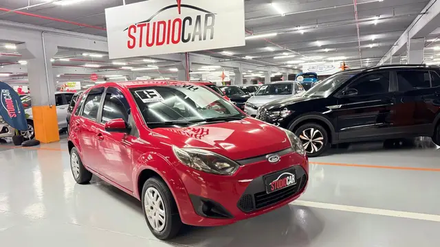Carro Ford Fiesta Hatch 2013 Rocam 1.0 (Flex)