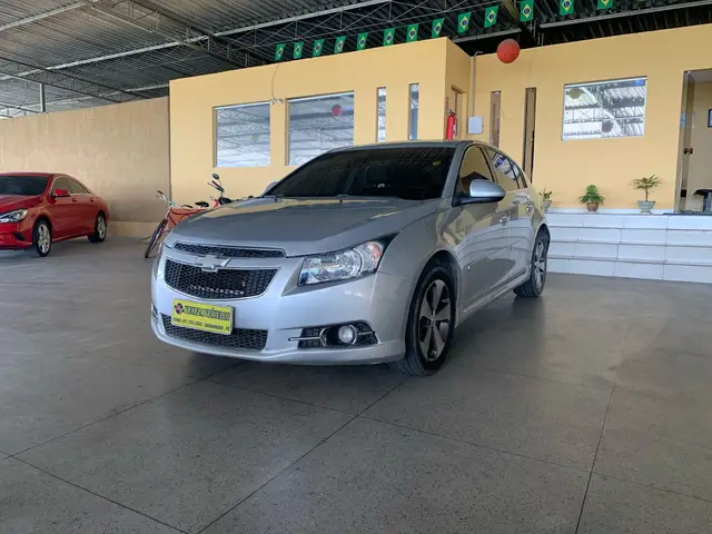 Carro Chevrolet Cruze Sport6 2013 LT 1.8 16V Ecotec (Flex)