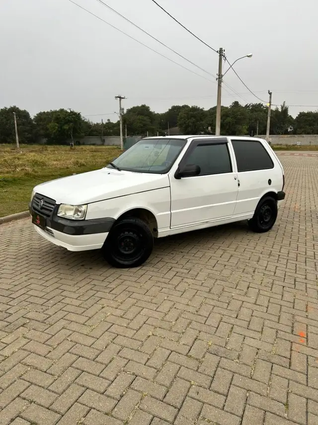 Carro Fiat Uno Mille 2013 Fire Economy 1.0 (Flex) 2p