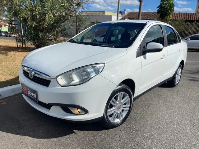 Carro Fiat Grand Siena 2014 Tetrafuel 1.4 8V