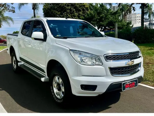 Carro Chevrolet S10 Cabine Dupla 2014 S10 2.8 CTDI LT 4WD (Cabine Dupla)