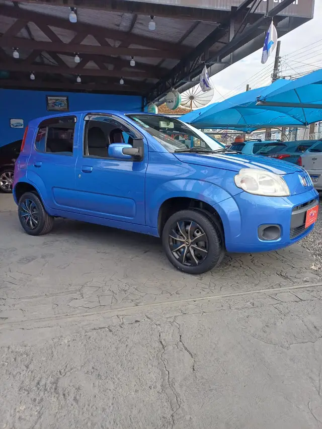 Carro Fiat Uno 2012 Vivace 1.0 8V (Flex) 4p