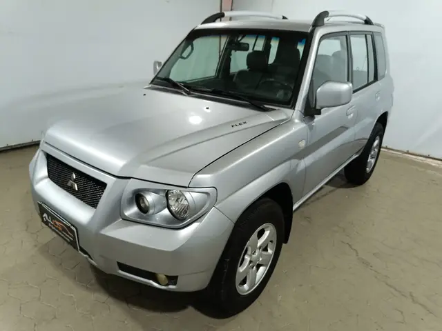 Carro Mitsubishi Pajero TR4 2008 2.0 16V