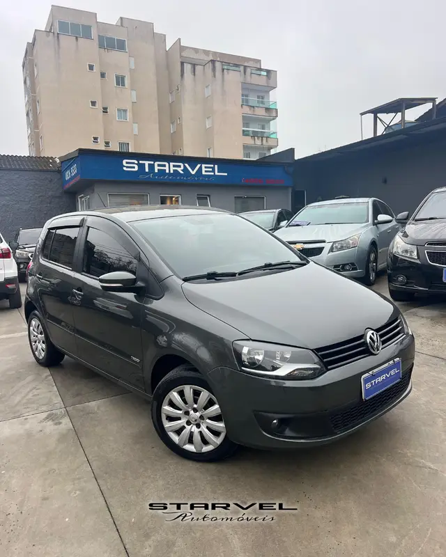 Carro Volkswagen Fox 2014 1.6 VHT (Flex)
