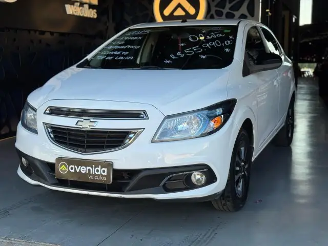 Carro Chevrolet Onix 2015 1.4 LTZ SPE/4 (Aut)