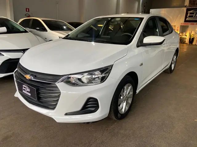 Carro Chevrolet Onix Plus 2022 1.0 LT (Flex)