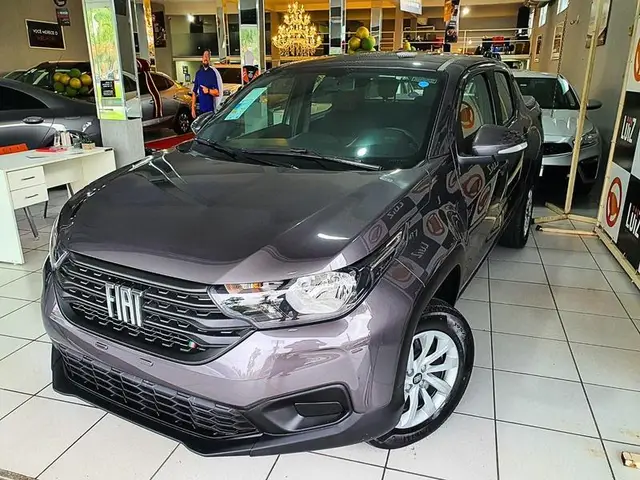 Carro Fiat Strada 2025 Endurance 1.3 Flex 8V CS