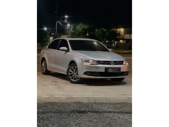 Carro Volkswagen Jetta 2014 2.0 Comfortline (Flex)