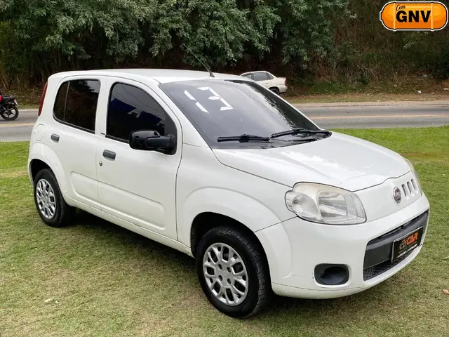 Carro Fiat Uno 2013 Vivace 1.0 8V (Flex) 4p