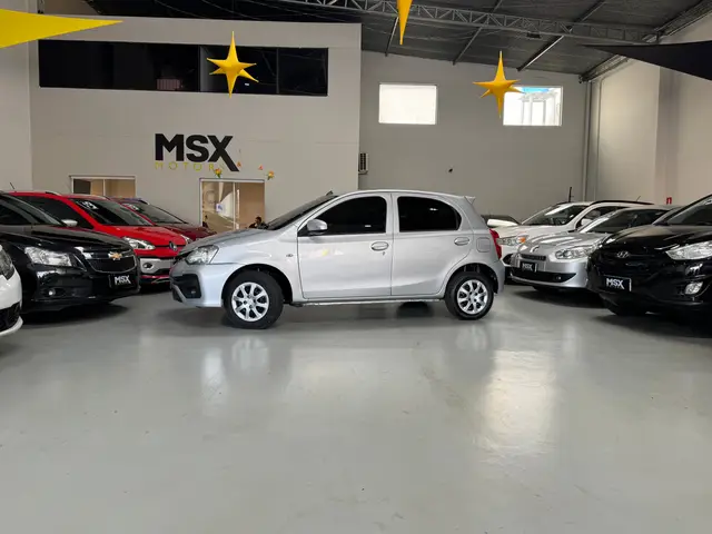 Carro Toyota Etios 2018 X 1.3 (Flex)