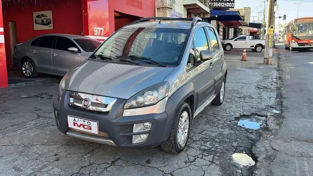 Carro Fiat Idea 2015 Adventure 1.8 16V Dualogic (Flex)