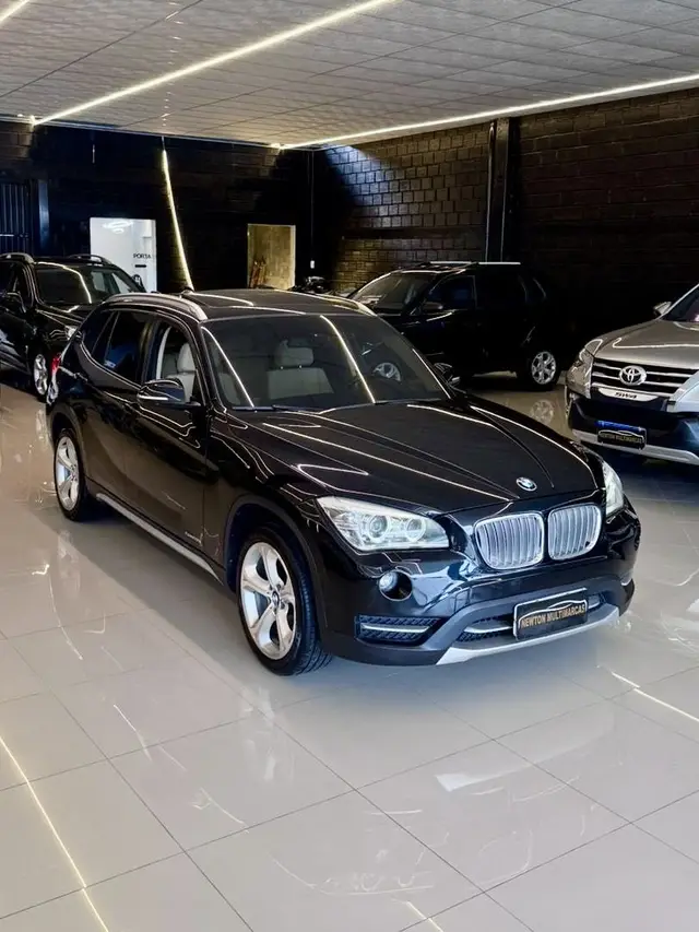 Carro BMW X1 2014 2.0 sDrive18i Top (aut)