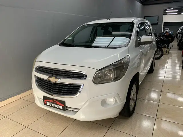 Carro Chevrolet Spin 2014 LT 5S 1.8 (Flex)