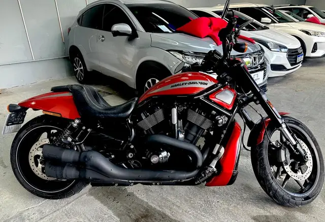 Moto Harley-Davidson V Rod Custom 2014 V Rod Muscle
