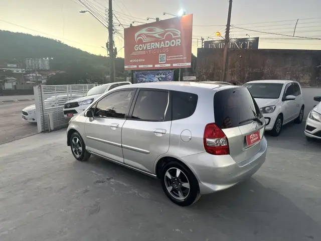 Carro Honda Fit 2007 LX 1.4