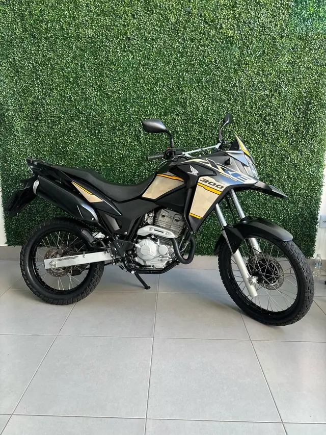 Moto Honda XRE 300 2023 Adventure