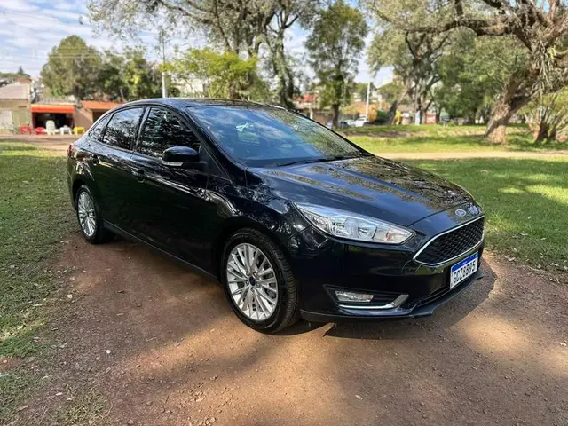 Carro Ford Focus Sedan 2018 SE 2.0 PowerShift