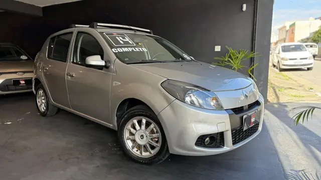 Carro Renault Sandero 2014 Expression 1.0 16V (flex)
