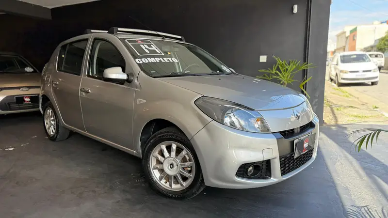 Renault Sandero Expression 1.0 16V (flex)