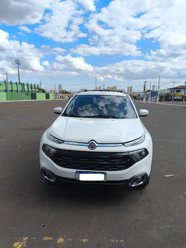 Carro Fiat Toro 2018 Freedom 1.8 AT6 4x2 (Flex)