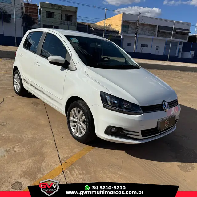 Carro Volkswagen Fox 2018 1.6 MSI Connect (Flex)