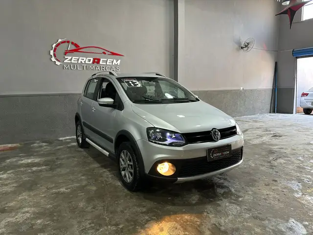 Carro Volkswagen CrossFox 2013 1.6 VHT (Flex)