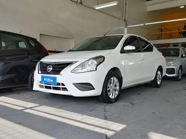 Carro Nissan Versa 2017 1.6 16V SV FlexStart CVT (Flex)