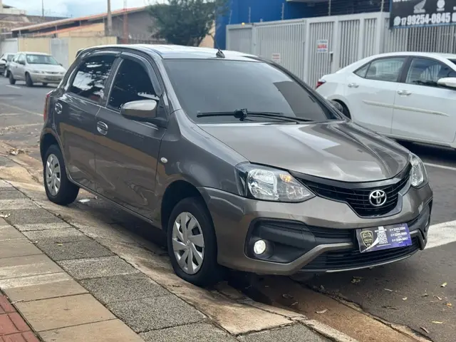 Carro Toyota Etios 2019 X 1.3 (Aut) (Flex)