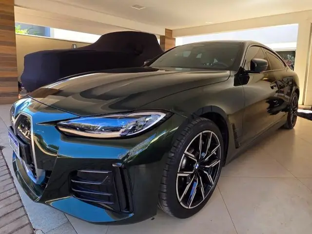 Carro BMW i4 2023 eDrive 35 M Sport (Aut.) (Elétrico)