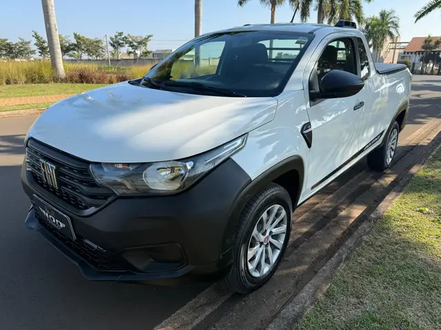 Carro Fiat Strada 2023 Endurance 1.4 Cabine Plus (Flex)