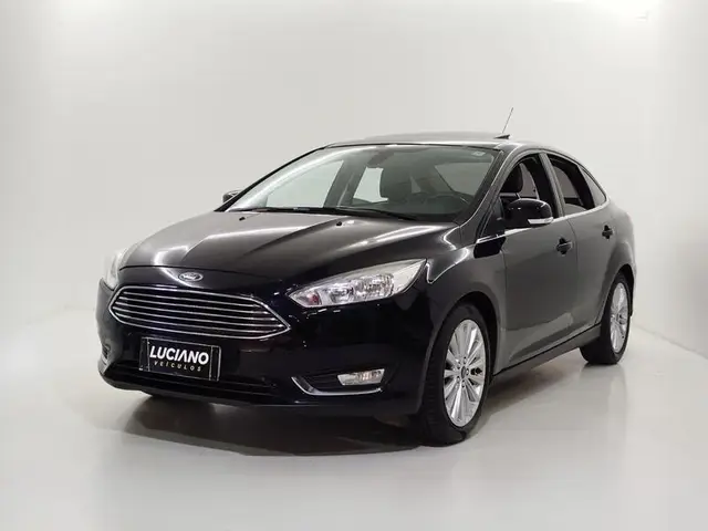 Carro Ford Focus Sedan 2017 Titanium 2.0 PowerShift