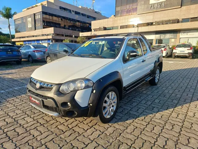 Carro Fiat Strada 2014 Adventure 1.8 16V (Flex) (Cabine Estendida)