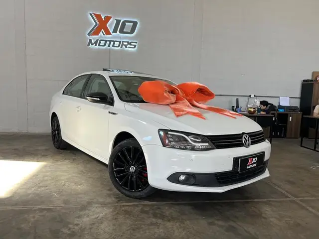 Carro Volkswagen Jetta 2013 2.0 Comfortline Tiptronic (Flex)
