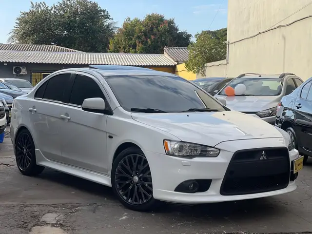 Carro Mitsubishi Lancer 2015 2.0 16V