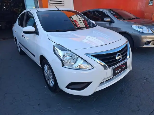 Carro Nissan Versa 2017 1.6 16V SV (Flex)