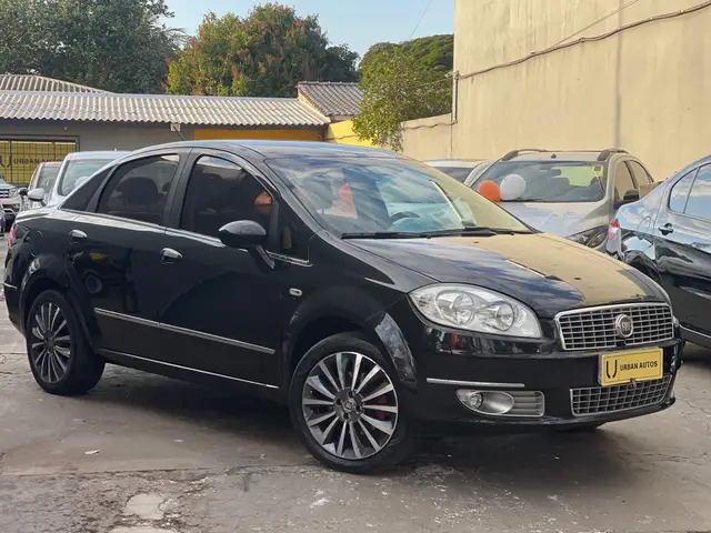 Carro Fiat Linea 2011 HLX 1.8 16V (Flex)