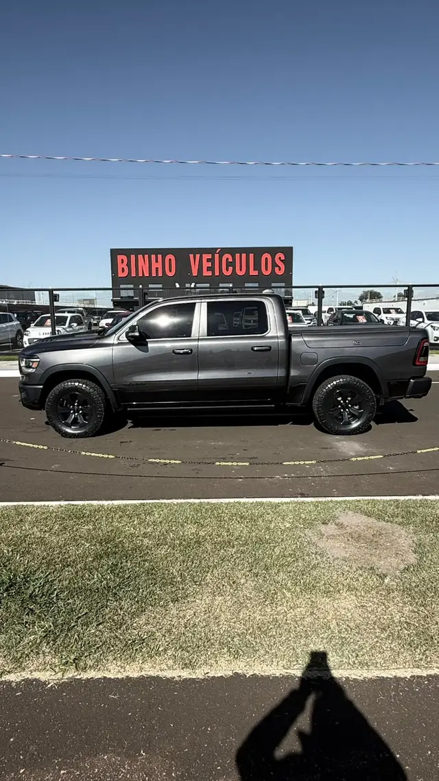 Carro RAM 1500 2022 Rebel 5.7 (Aut.)